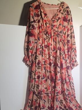 Floral Ruffle V-Neck Tiered Midi Dress - Peach Floral